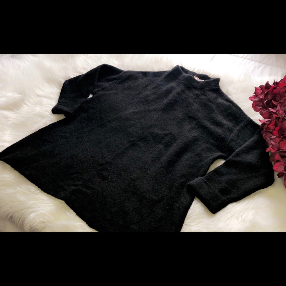 FREE PEOPLE Oversized Turtleneck Sweater - Picture 2 of 6